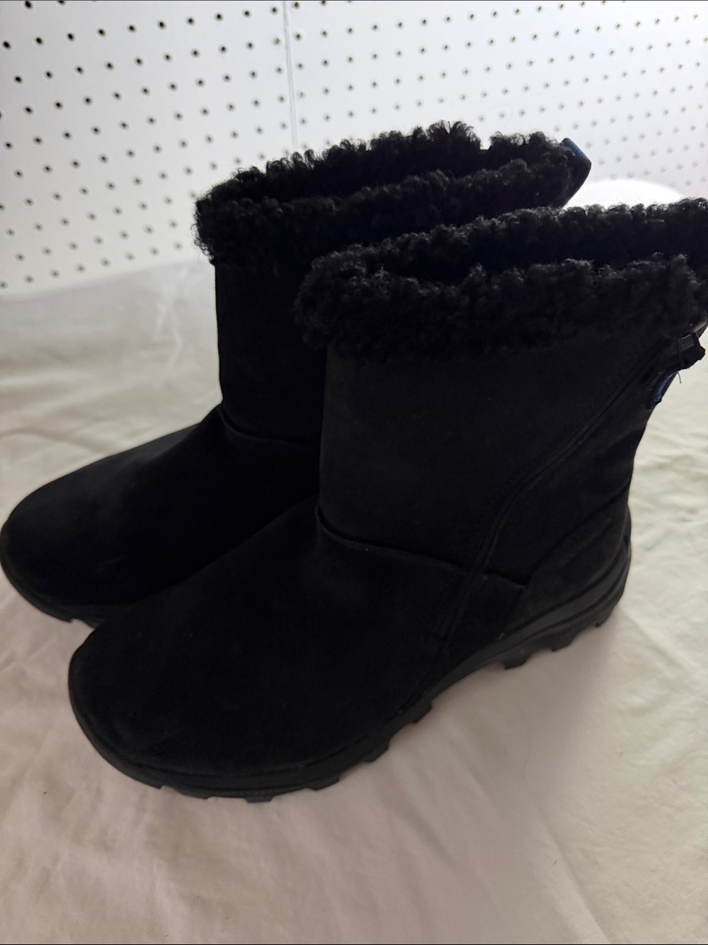 Merrell Black Suede Winter Boots with Faux Fur - waterproof SZ 9.5